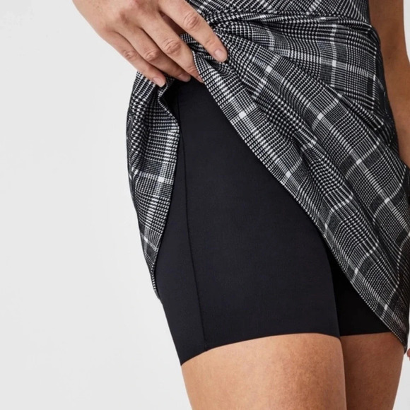 Spanx The Perfect A-line Mini Skirt, 17" in Classic Plaid Jacquard - Picture 6 of 8